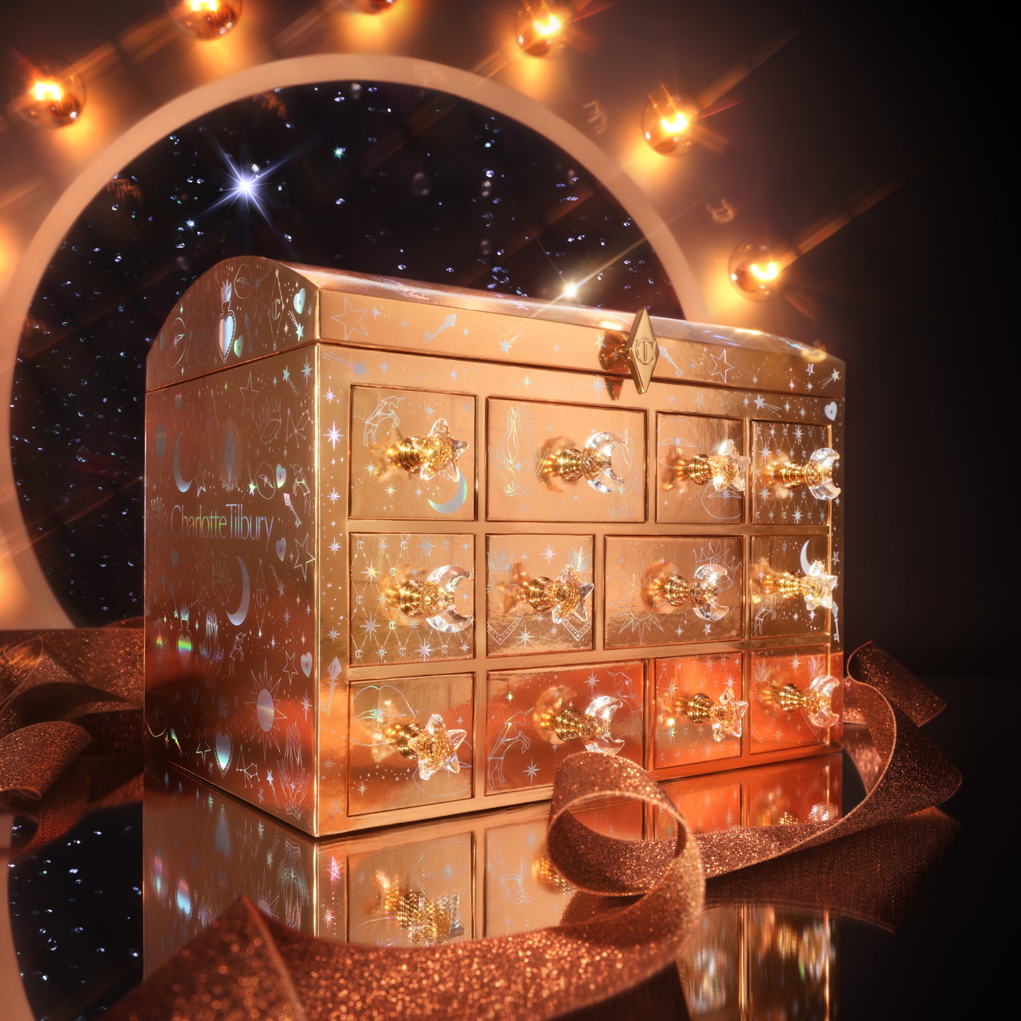 CHARLOTTE'S BEAUTY TREASURE CHEST - 12 DOOR BEAUTY ADVENT CALENDAR - View 5