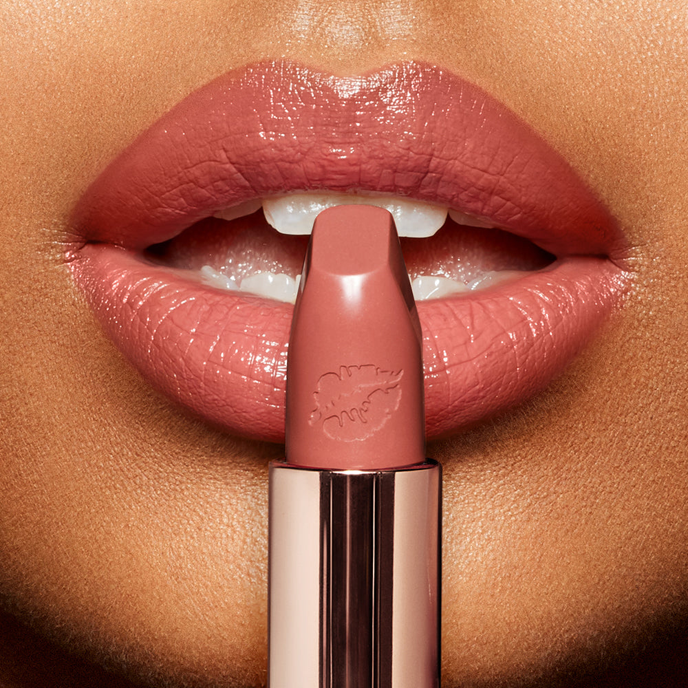 HOT LIPS 2 - IN LOVE WITH OLIVIA - View 2