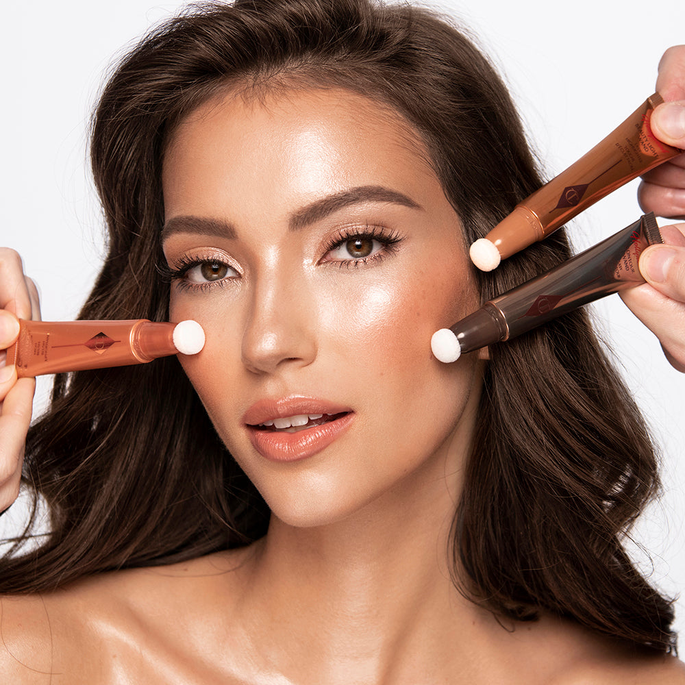 BEAUTY LIGHT WAND & HOLLYWOOD CONTOUR KIT - MUST-HAVE CHEEK KIT - View 2