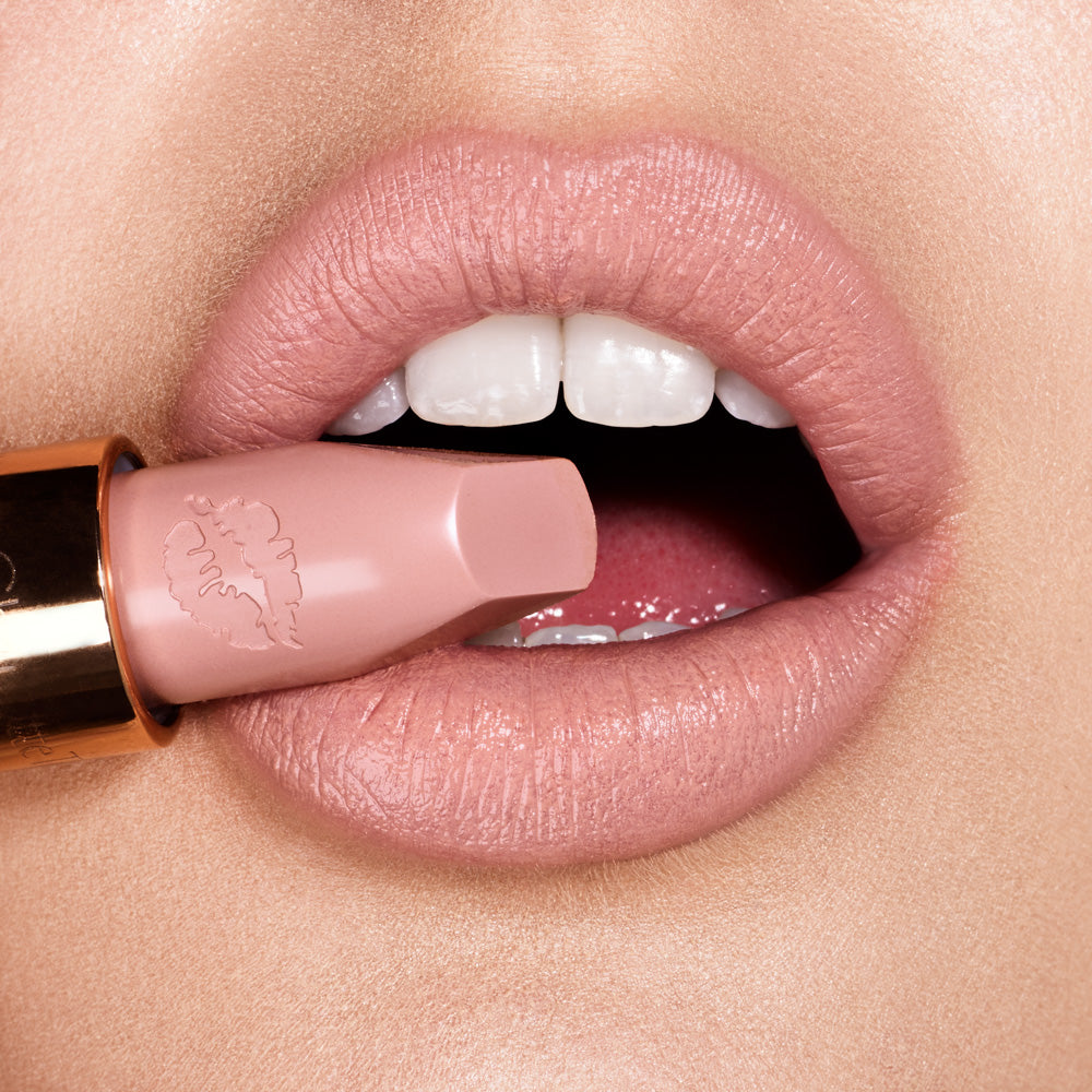 HOT LIPS - KIM K.W. - View 2