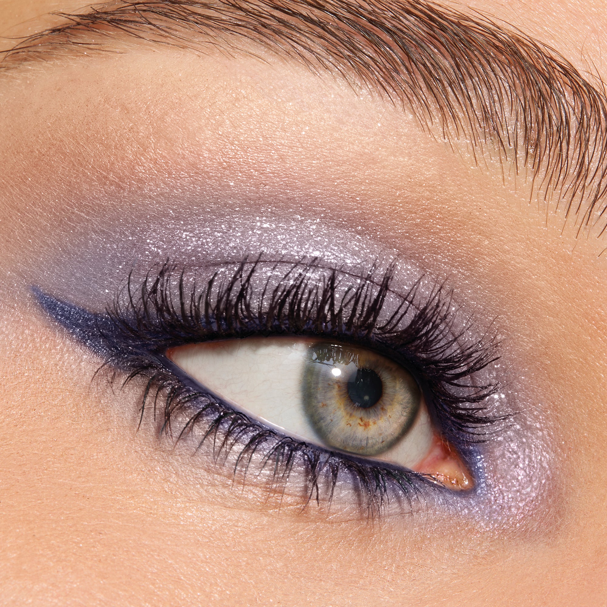 CHARLOTTE'S PALETTE OF BEAUTIFYING EYE TRENDS - DENIM DIMENSION - View 3