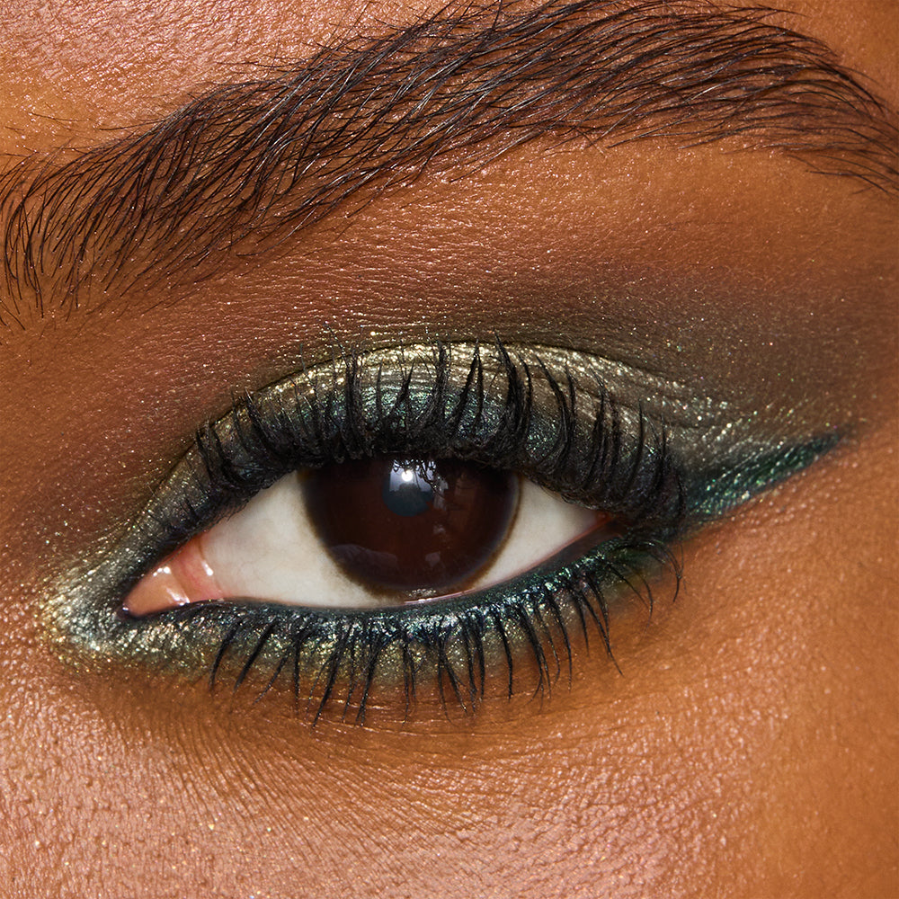 CHARLOTTE'S PALETTE OF BEAUTIFYING EYE TRENDS - EMERALD EFFECT - View 2