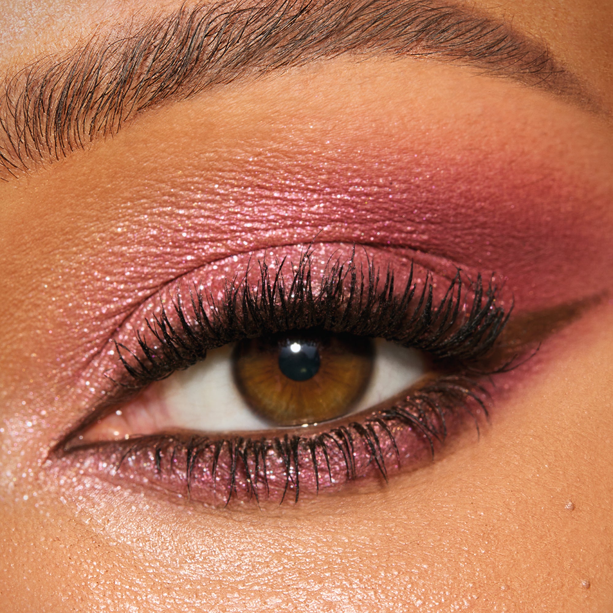CHARLOTTE'S PALETTE OF BEAUTIFYING EYE TRENDS - PINK LOVE - View 3