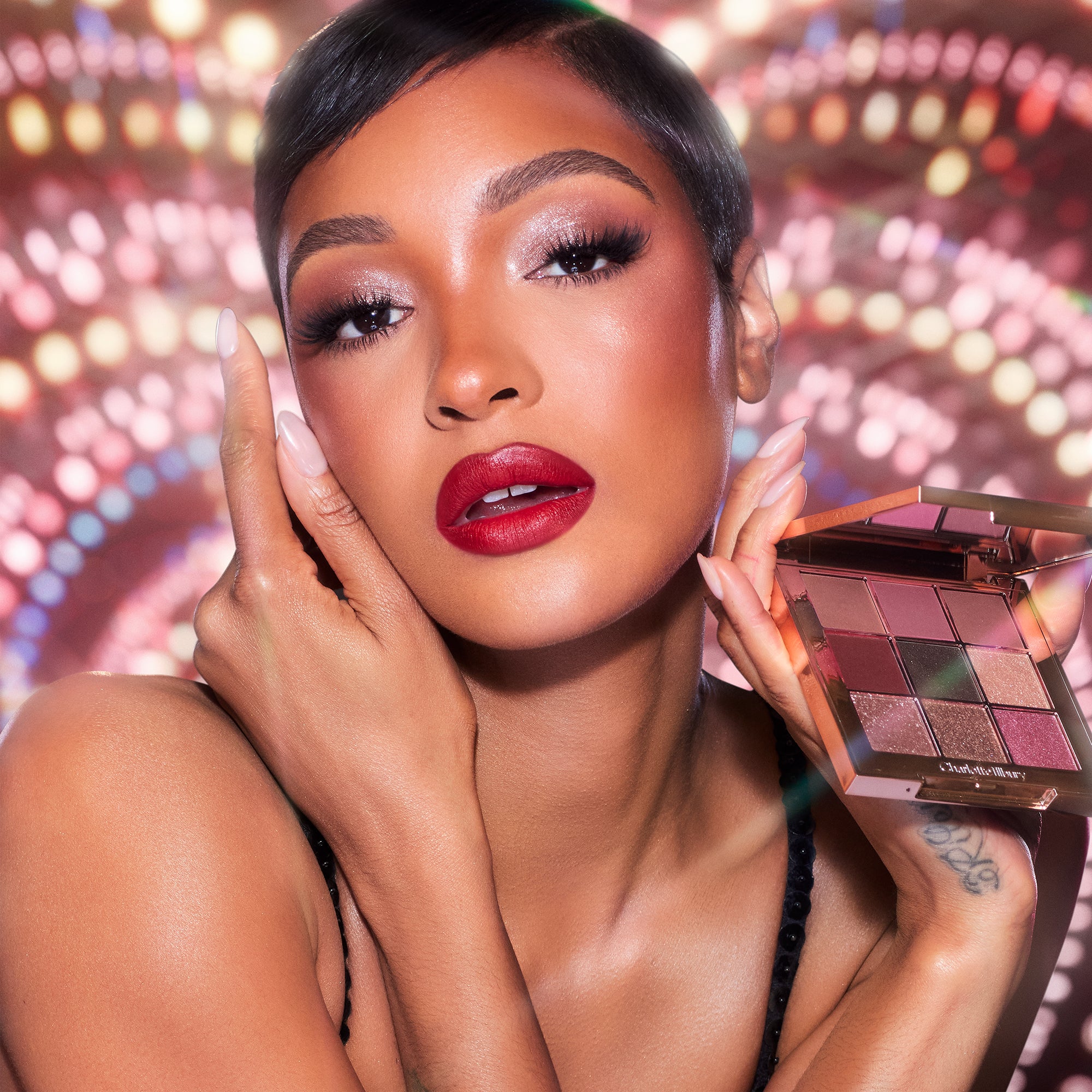 PILLOW TALK BEAUTYVERSE LOVE PALETTE - LIMITED EDITION EYESHADOW PALETTE - View 2