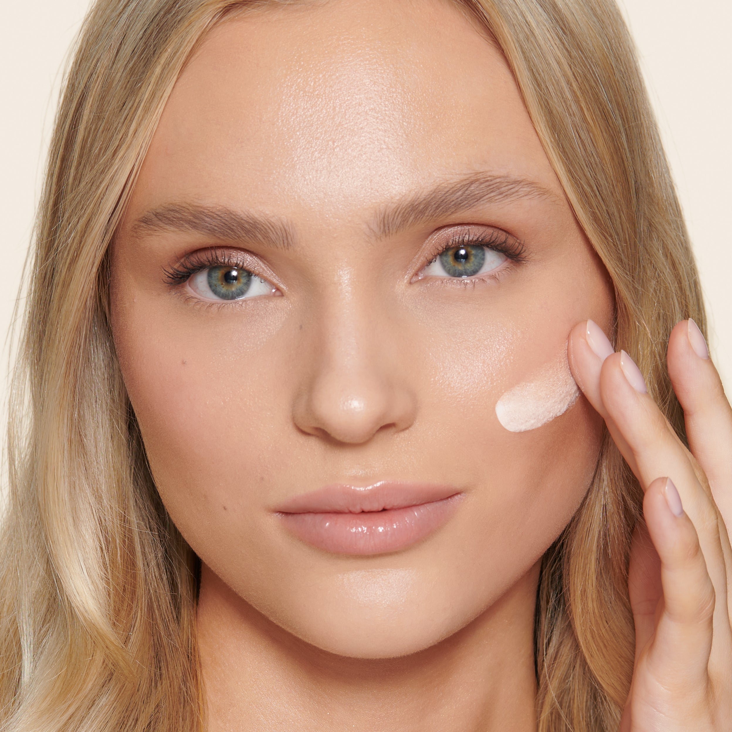 UNISEX HEALTHY GLOW - HYDRATING TINT - View 4