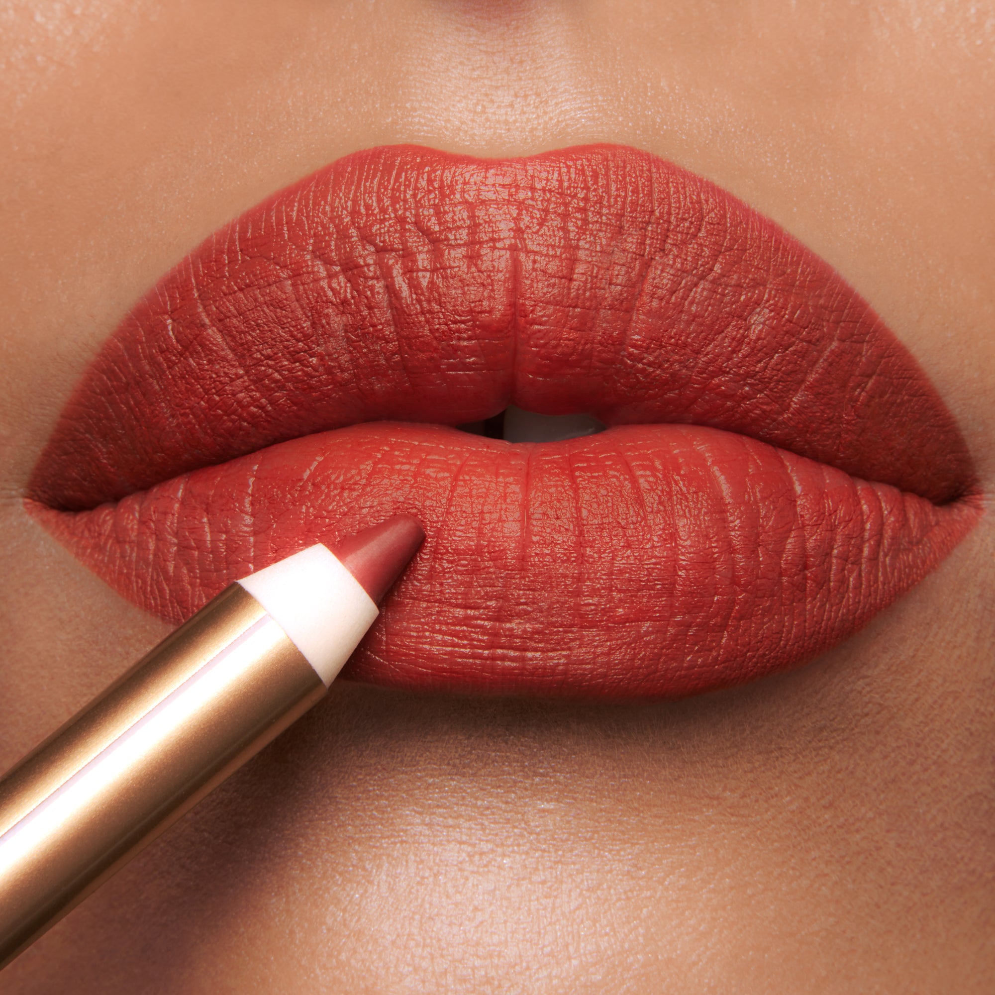LIP CHEAT - MARK OF A KISS - View 2
