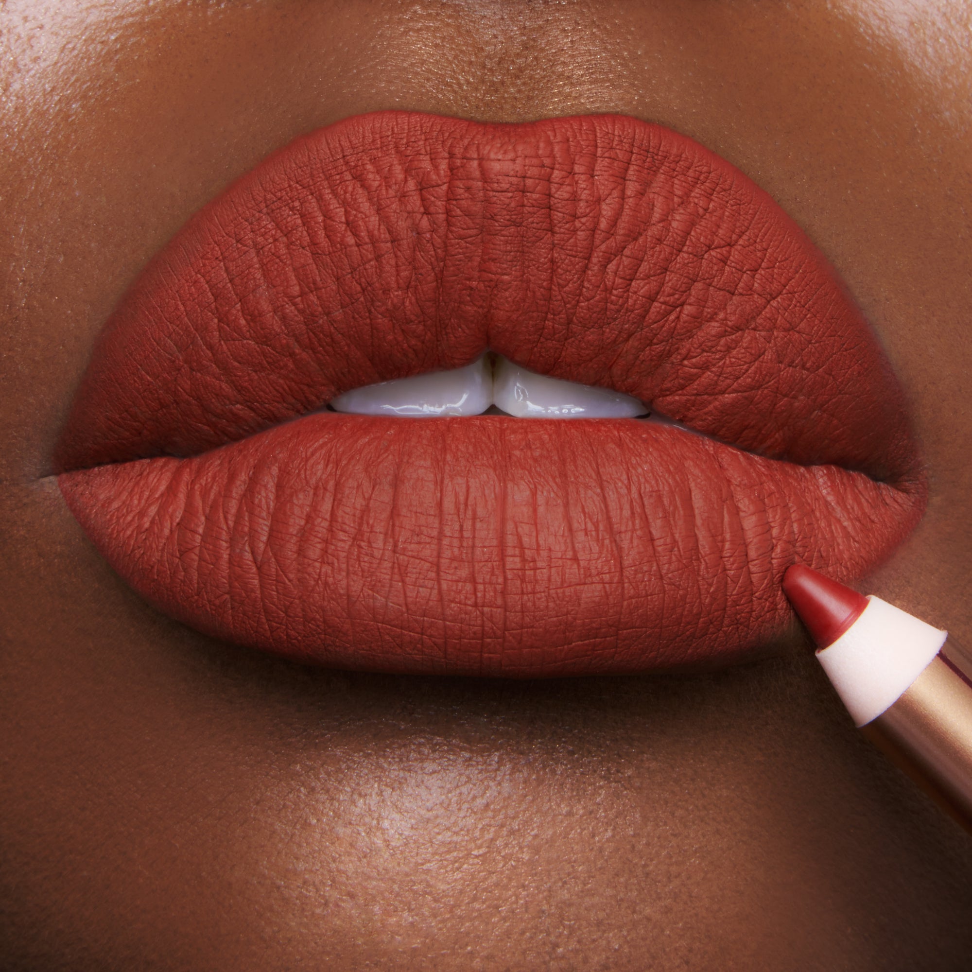 LIP CHEAT - MARK OF A KISS - View 4