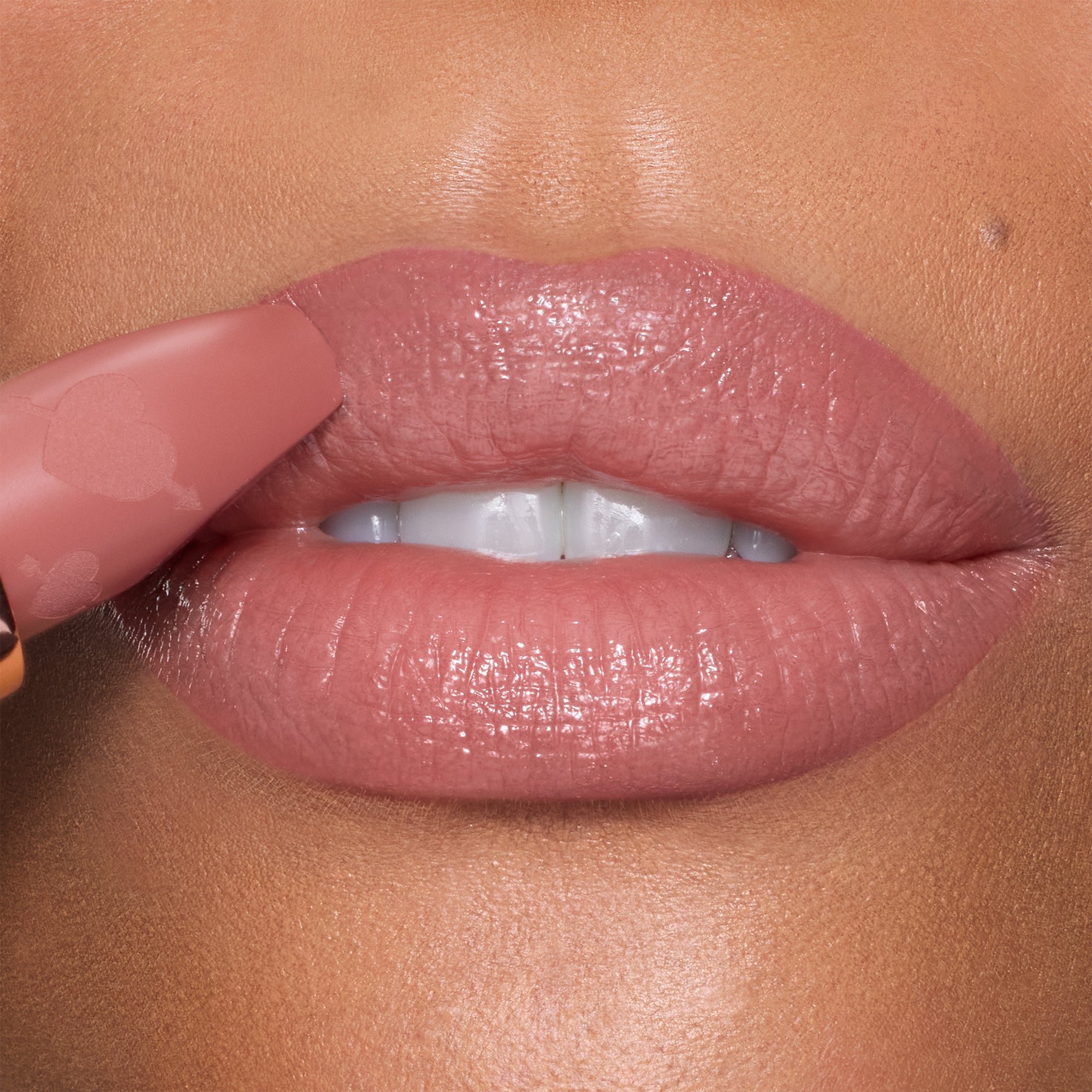 PILLOW TALK LOVE EFFECT LIPSTICK - K.I.S.S.I.N.G - NAUGHTY TALK - View 4