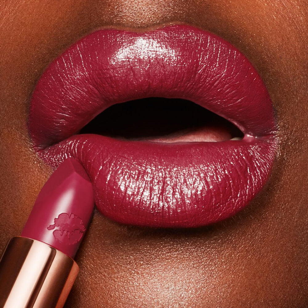 HOT LIPS 2 - AMAZING AMAL - View 3