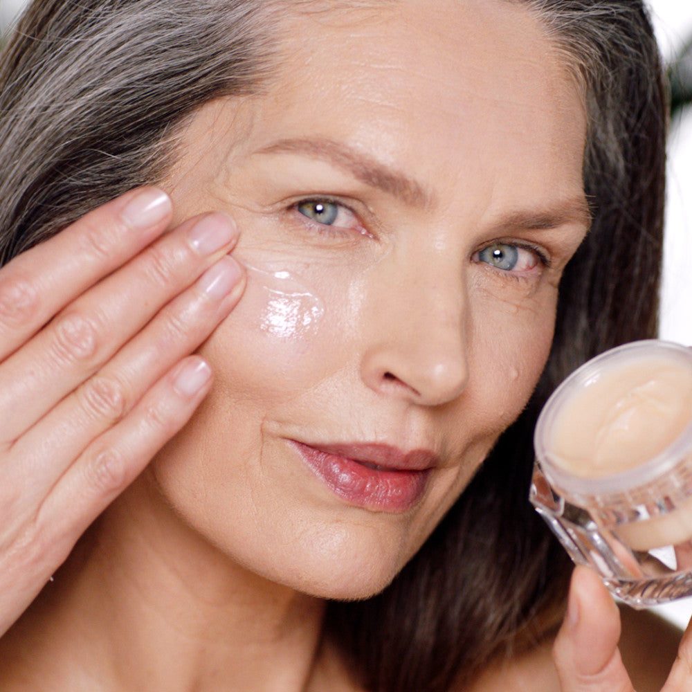 CHARLOTTE’S MAGIC SKIN ON-THE-GO KIT - TRAVEL KIT - View 3