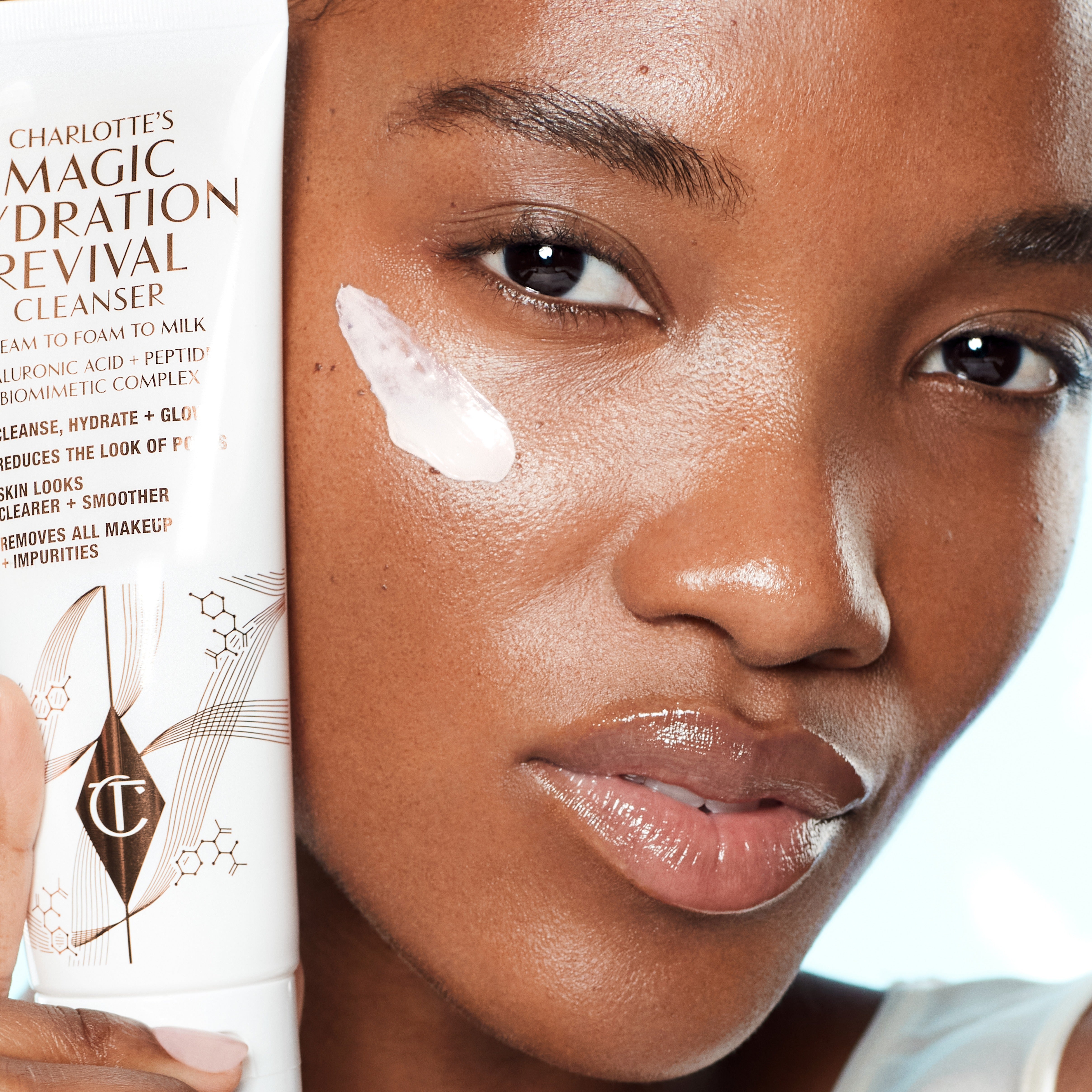 CHARLOTTE’S 3-STEP MAGIC SKIN ROUTINE - SKINCARE KIT - View 3